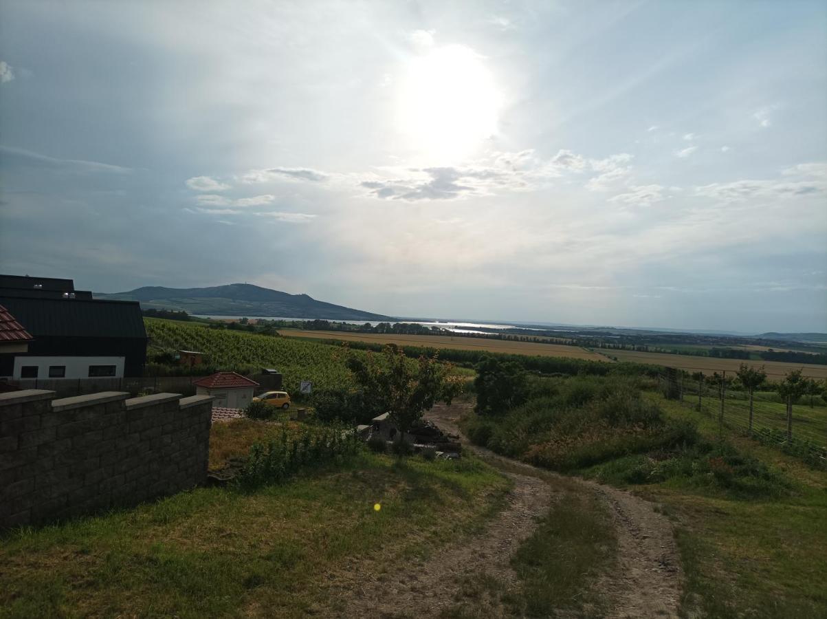 Ubytovani U Leose Zaječí Exterior foto