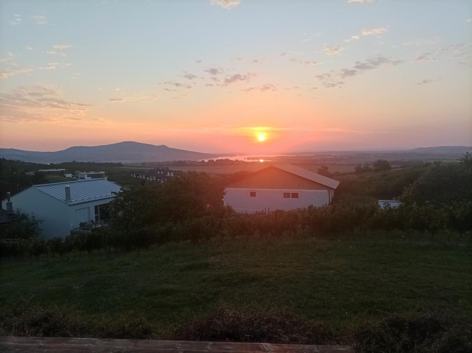 Ubytovani U Leose Zaječí Exterior foto