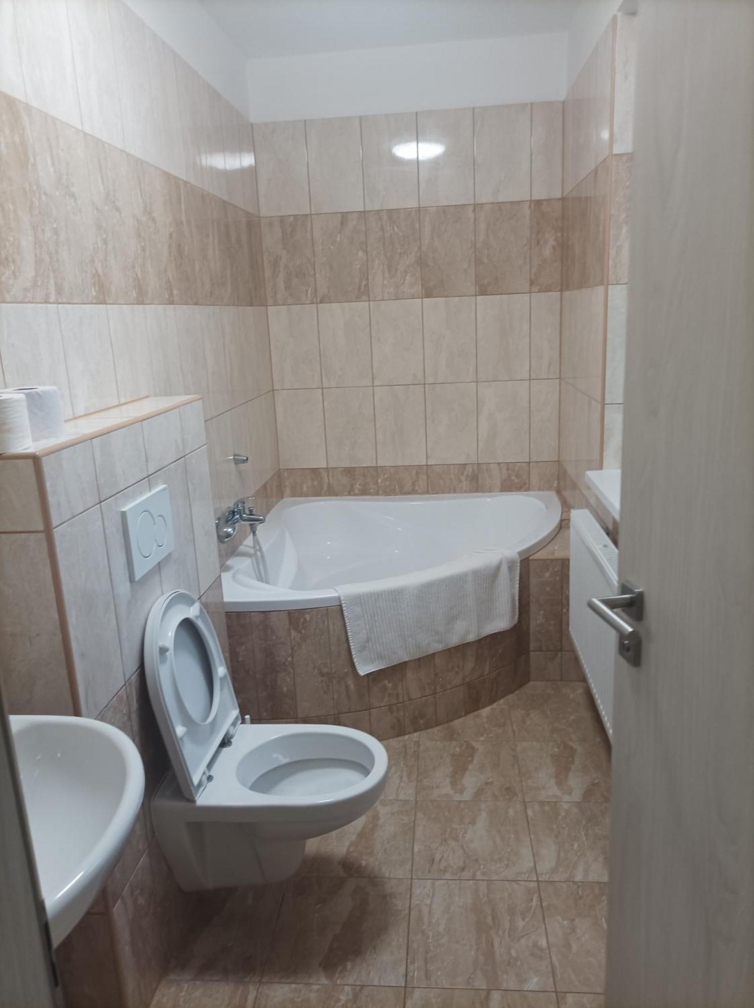 Ubytovani U Leose Zaječí Exterior foto